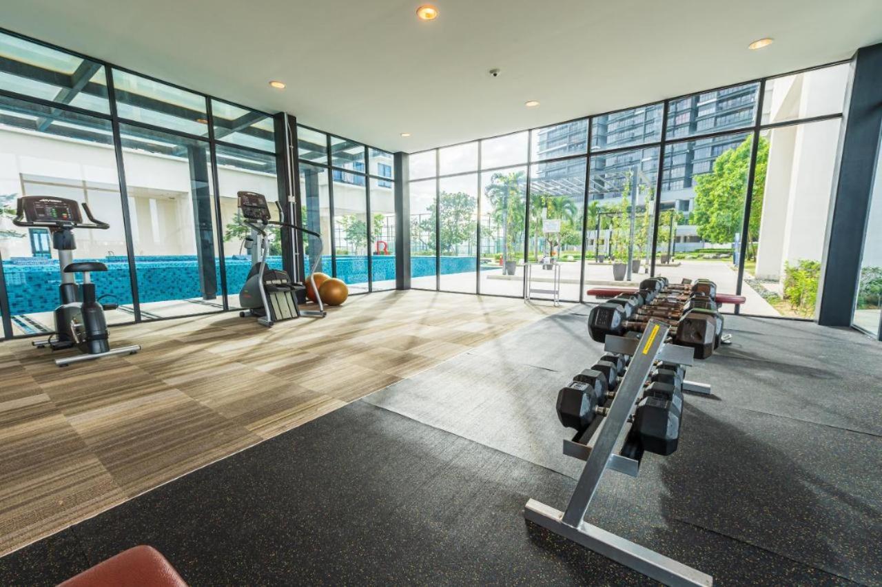Francesco Suite - Trefoil Setia Alam-Near Setia City Mall & Setia Convention Centre Exterior photo